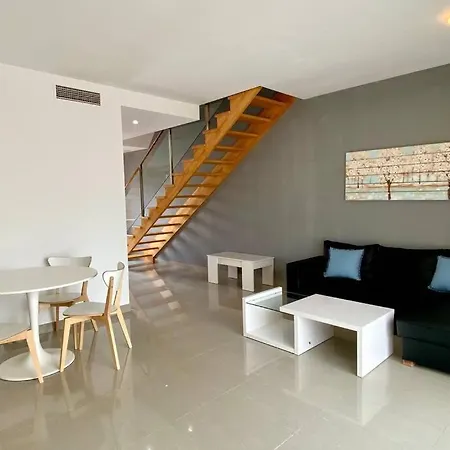 Moderno Con Piscina En - Roige Bahia *