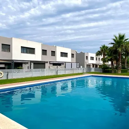 Apartment Moderno Con Piscina En - Roige Bahia