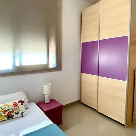 Moderno Con Piscina En - Roige Bahia