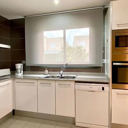 Apartamento Moderno Con Piscina En - Roige Bahia *