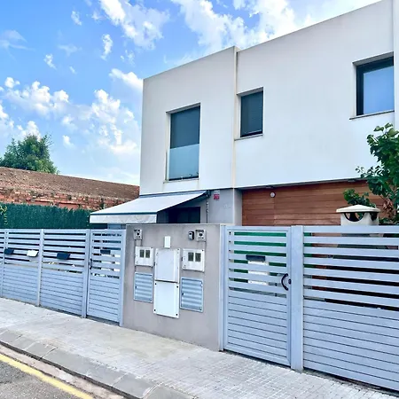 Moderno Con Piscina En - Roige Bahia Apartamento
